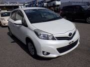 2011 TOYOTA VITZ F