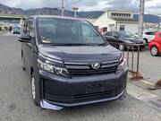 2016 TOYOTA VOXY X