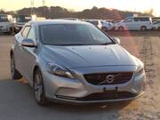 2013 VOLVO V40