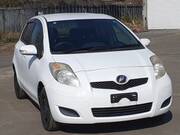 2011 TOYOTA VITZ F