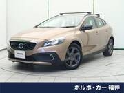 2013 VOLVO V40