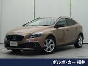 2014 VOLVO V40
