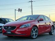 2016 VOLVO V40