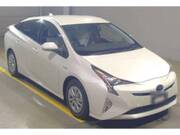 2017 TOYOTA PRIUS
