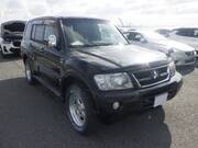 2005 MITSUBISHI PAJERO