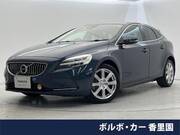 2016 VOLVO V40