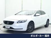 2016 VOLVO V40