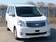 2013 TOYOTA NOAH X SPECIAL EDITION