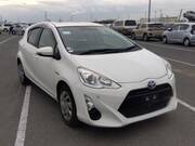 2015 TOYOTA AQUA S