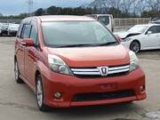 2012 TOYOTA ISIS