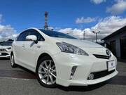 2011 TOYOTA PRIUS ALPHA