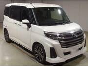2022 TOYOTA ROOMY