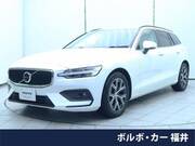 2022 VOLVO V60