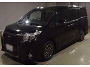 2017 TOYOTA NOAH