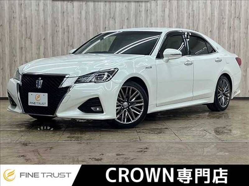 -CROWN ATHLETE
