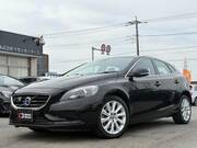 2016 VOLVO V40