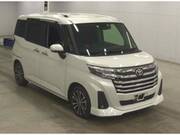 2022 TOYOTA ROOMY
