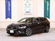 2022 VOLVO V60