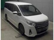 2017 TOYOTA NOAH