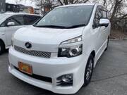 2011 TOYOTA VOXY