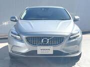2016 VOLVO V40