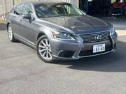 2017 LEXUS LS