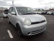 2004 TOYOTA SIENTA G
