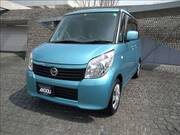 2012 NISSAN ROOX