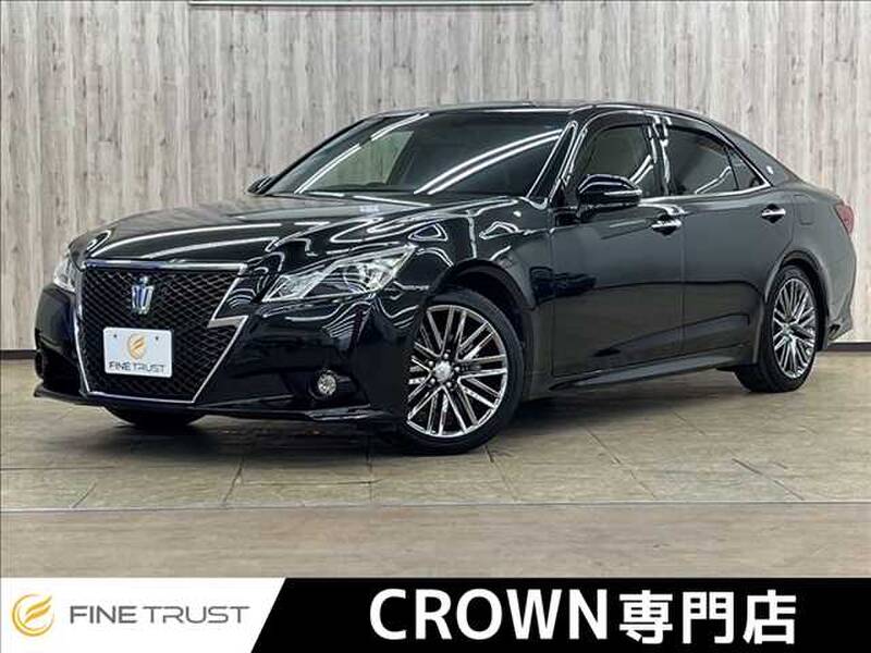 -CROWN ATHLETE