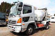2013 HINO POWDER CEMENT TRUCK