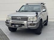 2006 TOYOTA LAND CRUISER
