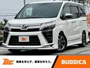 2019 TOYOTA VOXY
