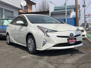 2016 TOYOTA PRIUS S