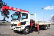 2013 HINO POWDER CEMENT TRUCK