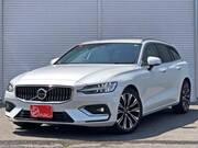 2023 VOLVO V60