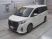 2017 TOYOTA NOAH