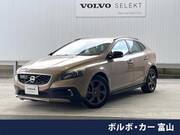 2014 VOLVO V40