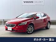 2016 VOLVO V40