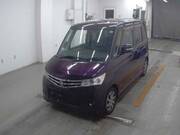 2013 NISSAN ROOX