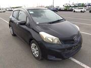2013 TOYOTA VITZ U