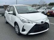 2019 TOYOTA VITZ F