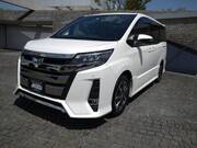 2017 TOYOTA NOAH