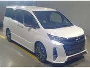 2020 TOYOTA NOAH