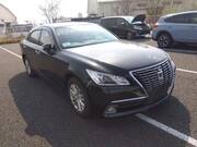 2014 TOYOTA CROWN ROYAL SALOON