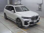 2022 BMW X7