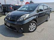 2014 TOYOTA ISIS