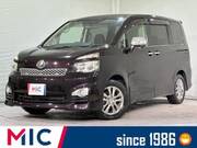 2011 TOYOTA VOXY