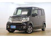 2017 HONDA N-BOX CUSTOM