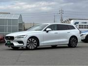 2024 VOLVO V60