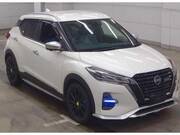 2022 NISSAN KIX